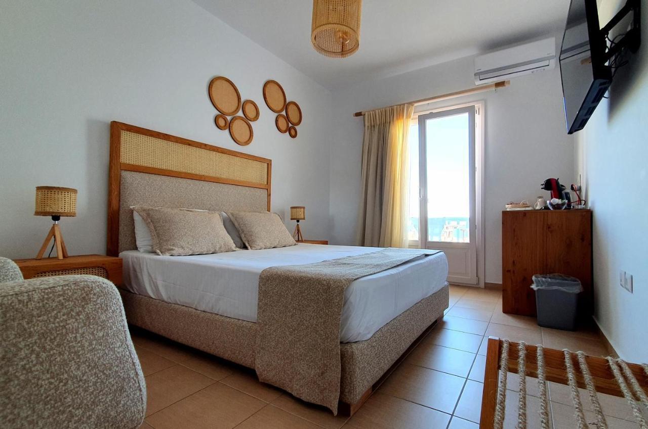 Sarakiniko Rooms Adamantas  Exterior photo