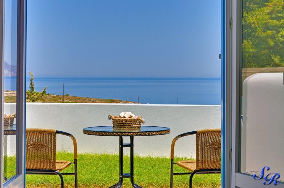 Sarakiniko Rooms Adamantas  Exterior photo