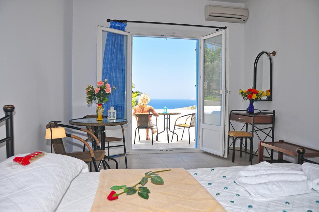 Sarakiniko Rooms Adamantas  Exterior photo