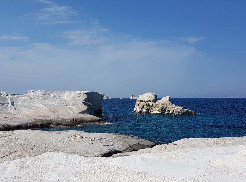Sarakiniko Rooms Adamantas  Exterior photo