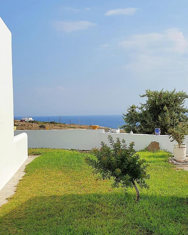 Sarakiniko Rooms Adamantas  Exterior photo