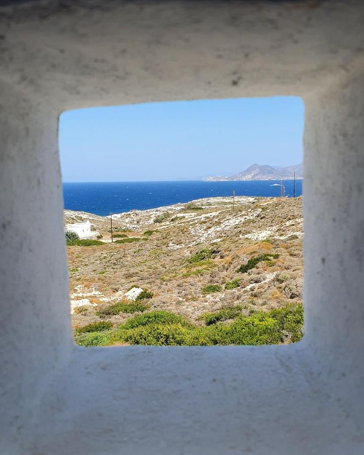 Sarakiniko Rooms Adamantas  Exterior photo