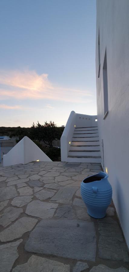 Sarakiniko Rooms Adamantas  Exterior photo